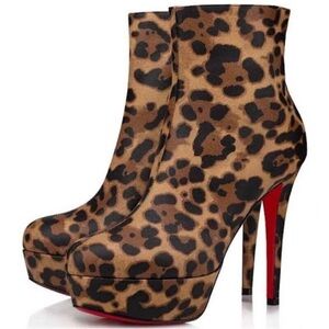 Christian Louboutin Bianca Leopard
Cheetah animal print booties RETAIL
1,295
